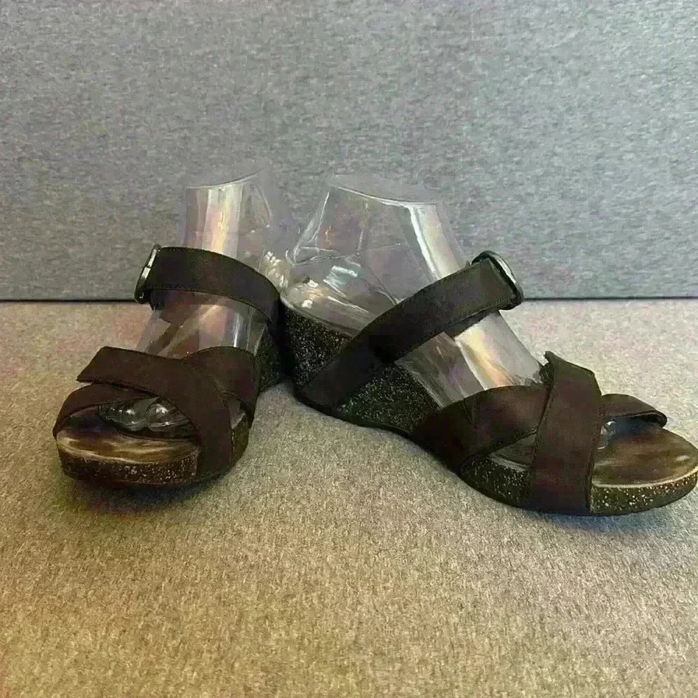 Dansko Susie Platform 2” Wedge Black Adjustable Leather Wedge Women 10 or 41 EU